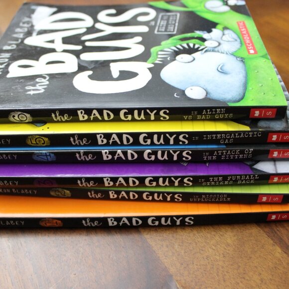 The Bad Guys Paperback Book Series #1-11 + Movie Novelization USED - Picture 5 of 7